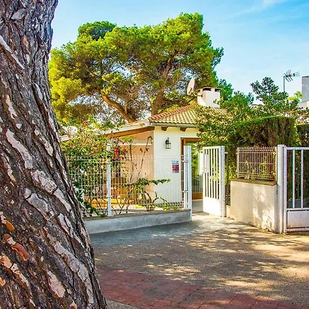 Casa De Pinos Holiday home